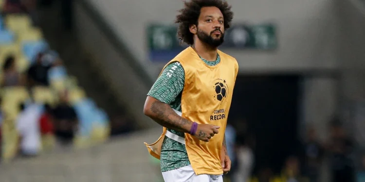 Marcelo volta a comemorar convocação para o Real Madrid