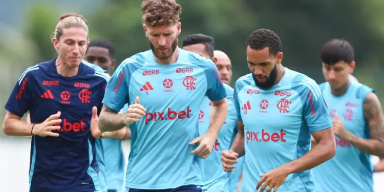 Cruzeiro não espera janela abrir e prepara chapéu no Flamengo por titular