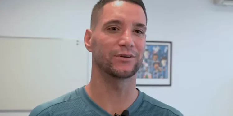 Nova profissão de Thiago Neves após deixar o futebol é o sonho de muito jogador