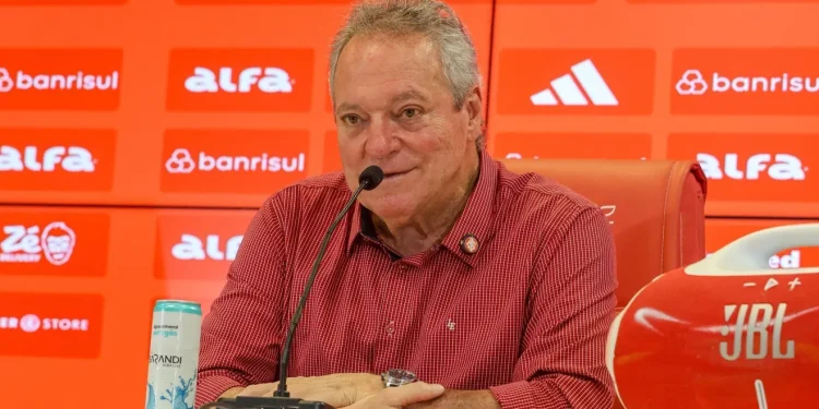 Não durou muito e Abel Braga já foi demitido após derrota vexatória