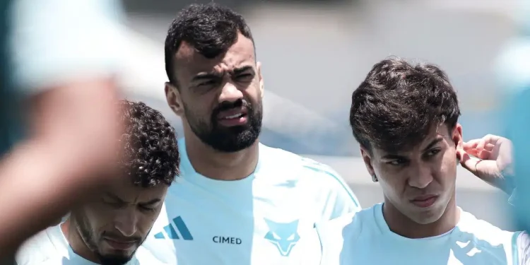 Fabrício Bruno e William arrumam as malas e vão deixar o Cruzeiro mais cedo