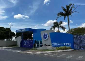 Atacante formado no Cruzeiro entra na mira de gigantes da Inglaterra