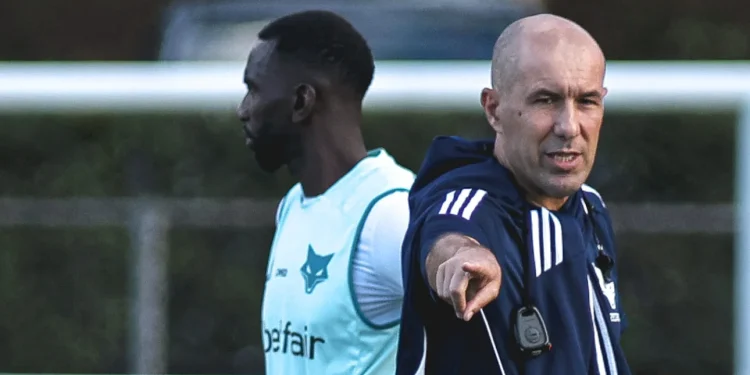 Leonardo Jardim dá última chance para Bolasie renovar com o Cruzeiro