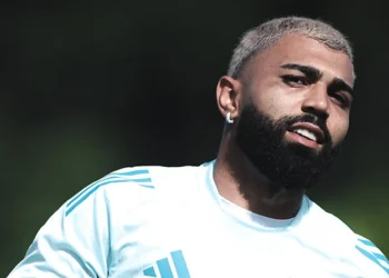 Enquanto Gabigol não vai, Santos quer contratar João Marcelo