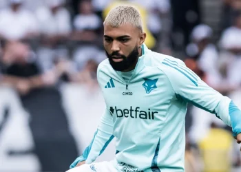 Cruzeiro adota medida imediata e retira rosto de Gabigol da Toca da Raposa