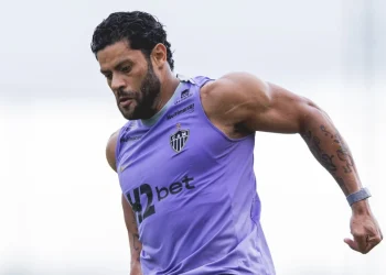 Hulk desabafa na web e permanência no Atlético-MG vira novela