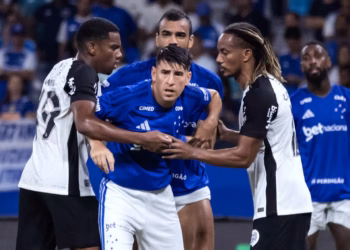 Villalba de saída? Cruzeiro identifica solução milionária com reforço estrangeiro