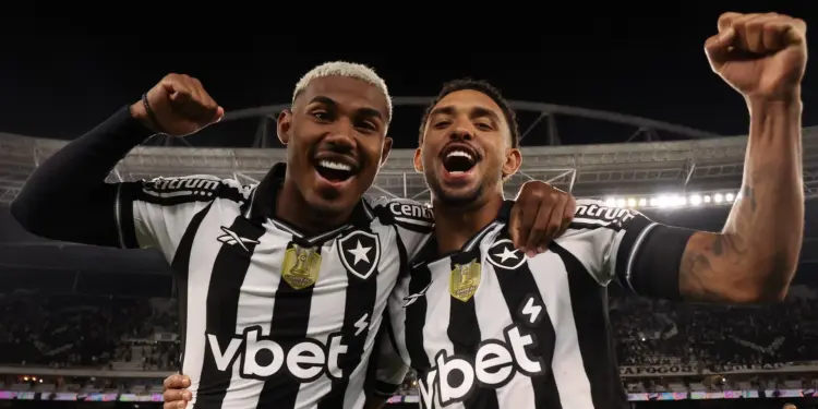 Mesmo sem gastar um centavo, Cruzeiro pode fechar com lateral de R$ 49 milhões