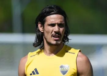 Sem ninguém esperar, Cavani confirma pior notícia possível ao Cruzeiro