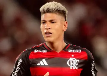 Cruzeiro ganha oportunidade após decisão envolvendo Carrascal no Flamengo