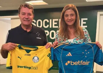 Cruzeiro prepara chapéu no Palmeiras por lateral de R$ 49 milhões