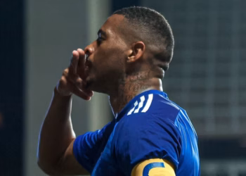 Cruzeiro toma decisão definitiva após recuperação de zagueiro