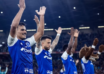 Cruzeiro entra em alerta: STJD tira dupla por até 6 jogos