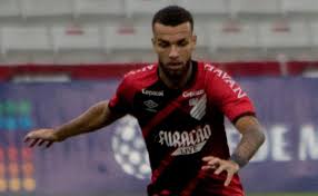 Novo atacante chega em Belo Horizonte para fechar com o Cruzeiro