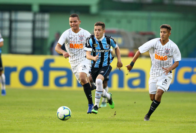 Jogador rejeita o Cruzeiro e acaba rebaixado no Grêmio