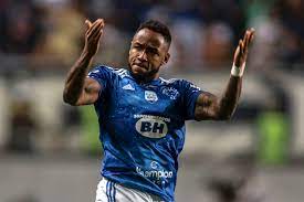 Rafael Silva se emociona após decidir jogo para o Cruzeiro