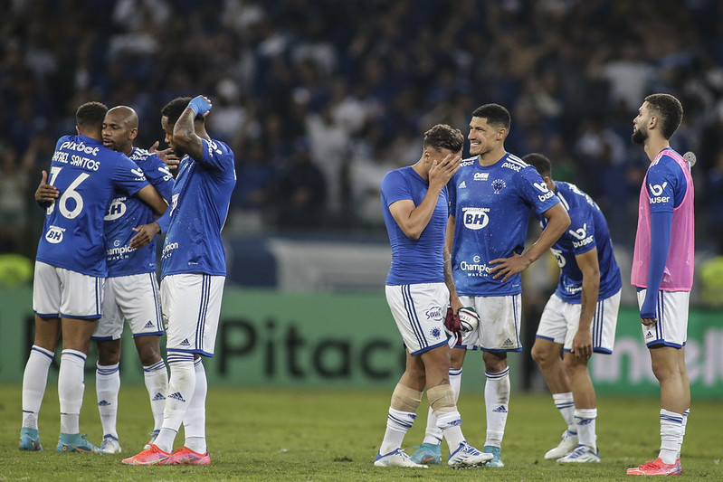 Cruzeiro e Pezzolano podem receber punição por jogo da Copa do Brasil