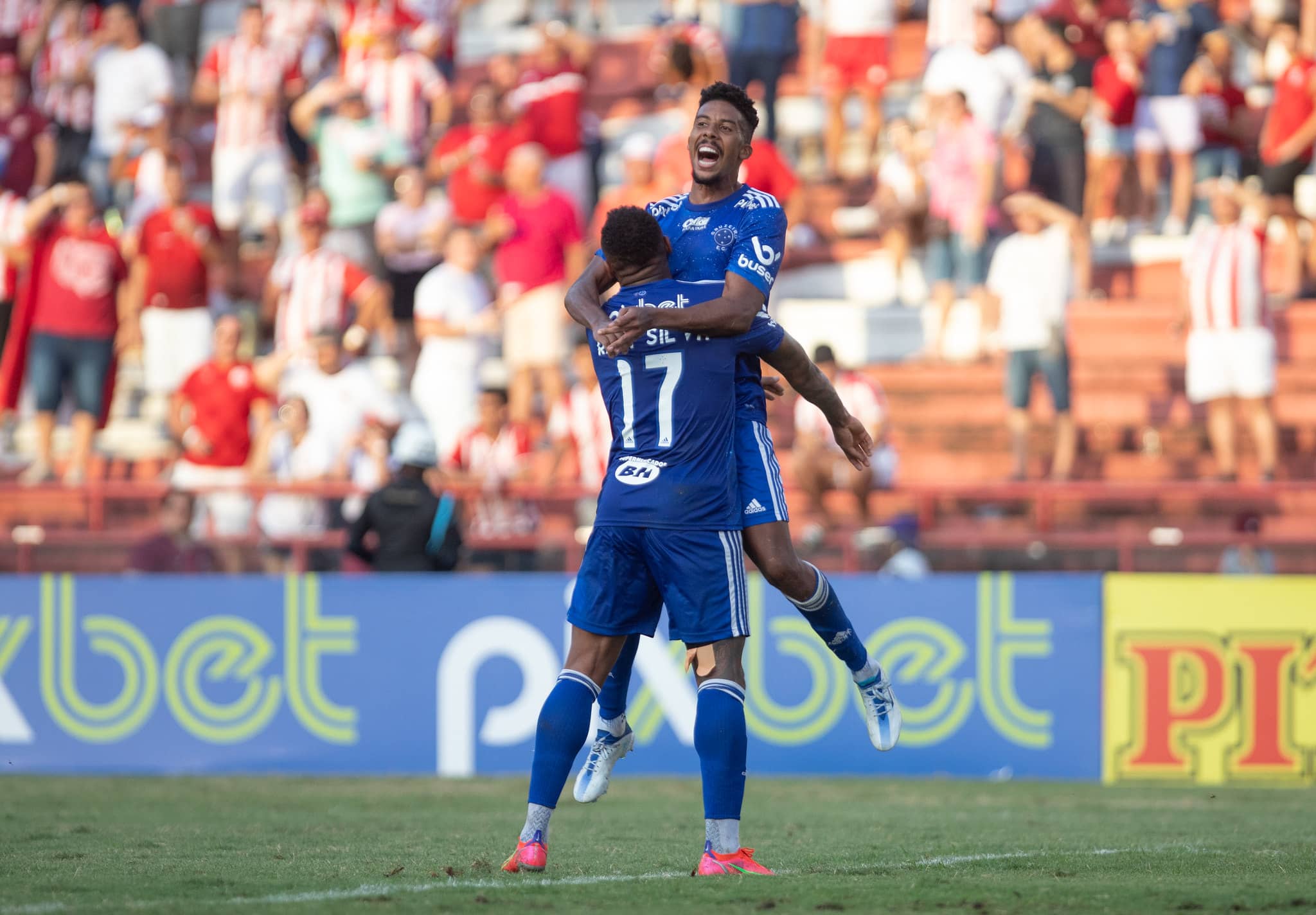 Cruzeiro x Naútico.