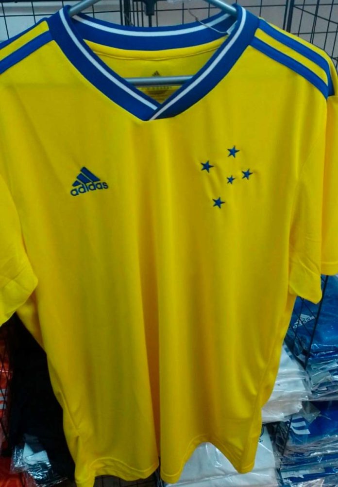 Vazou! Confira as imagens vazadas da nova camisa do Cruzeiro