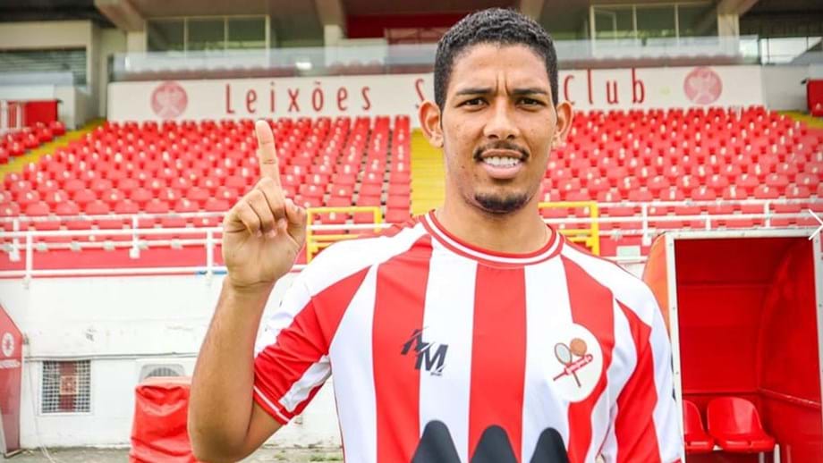 Artilheiro troca o Cruzeiro por clube desconhecido na Europa