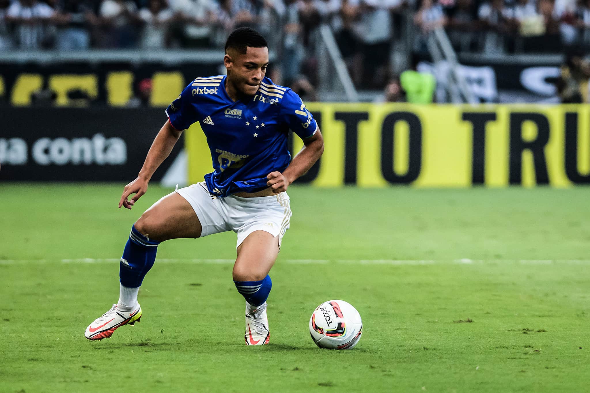 Vitor Roque