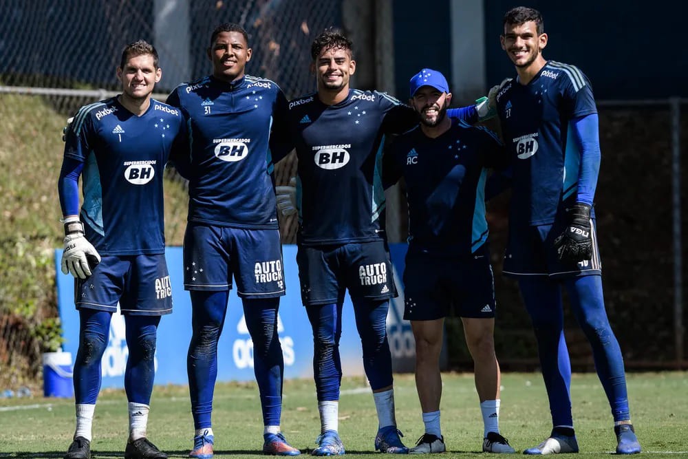 Estes goleiros podem ficar de fora do Cruzeiro em breve