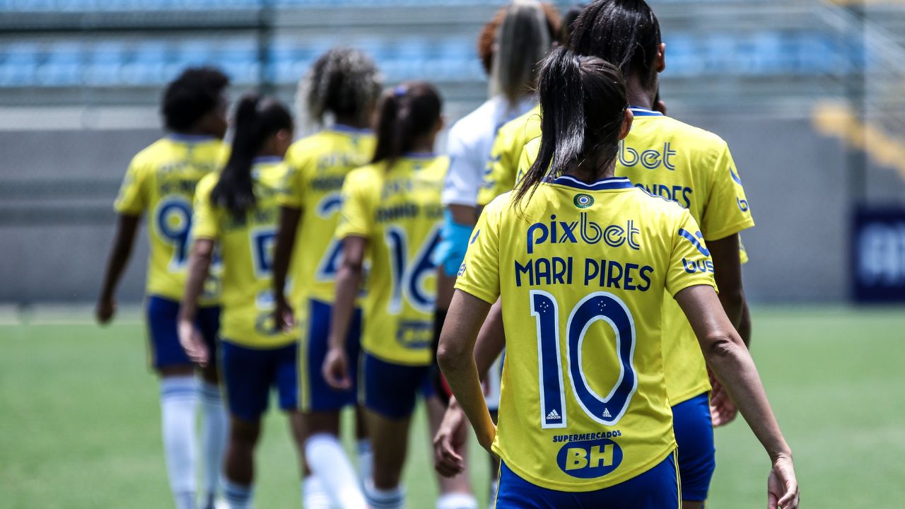 Cruzeiro feminino é exemplo em investimento e supera grandes clubes do mundo