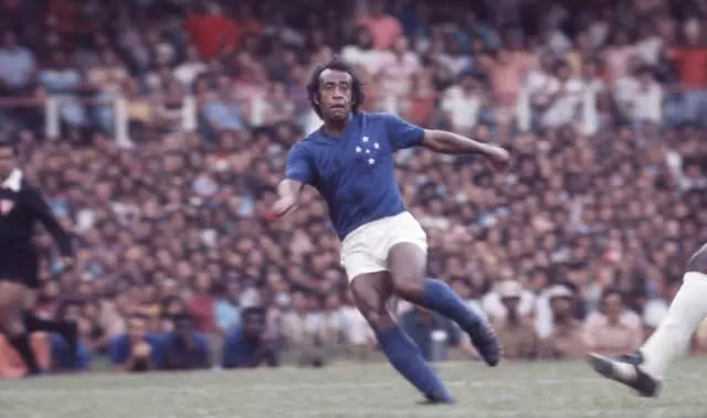 Cruzeiro dá exemplo e se engaja em ações de combate ao racismo