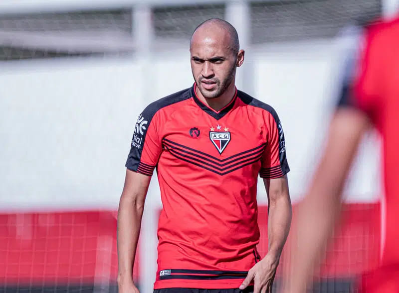 Cruzeiro tem proposta negada e lateral ‘cobiçado’ está com a situação indefinida no clube
