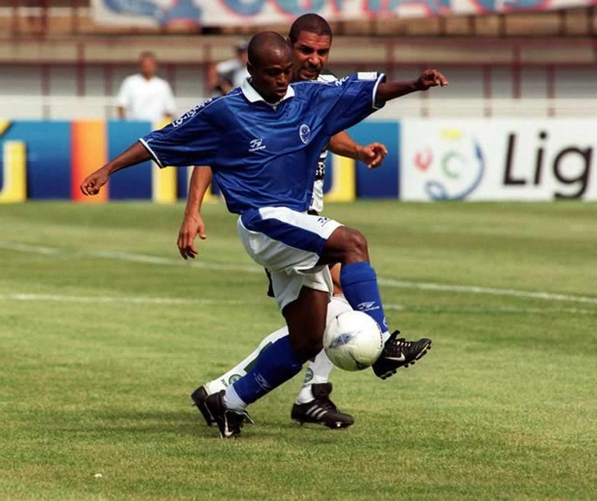 Ex-Cruzeiro já passou pela Seleção Brasileira e se diz melhor que Neymar