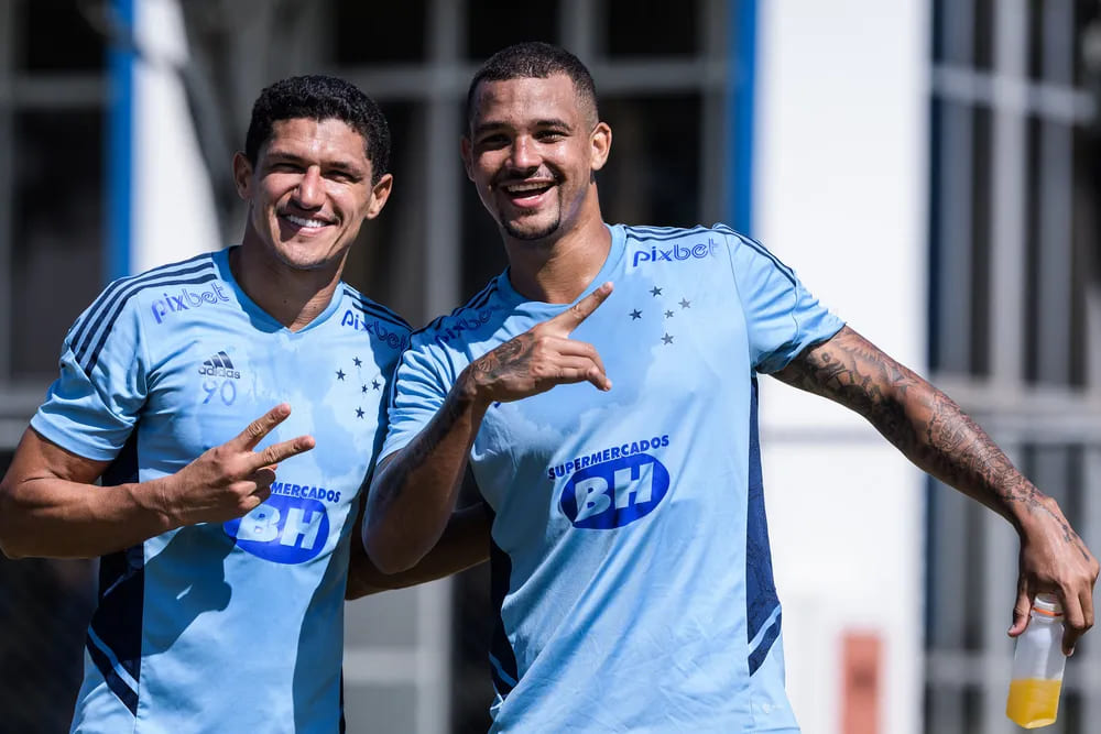 Quem sai e quem fica no Cruzeiro para a temporada de 2023?