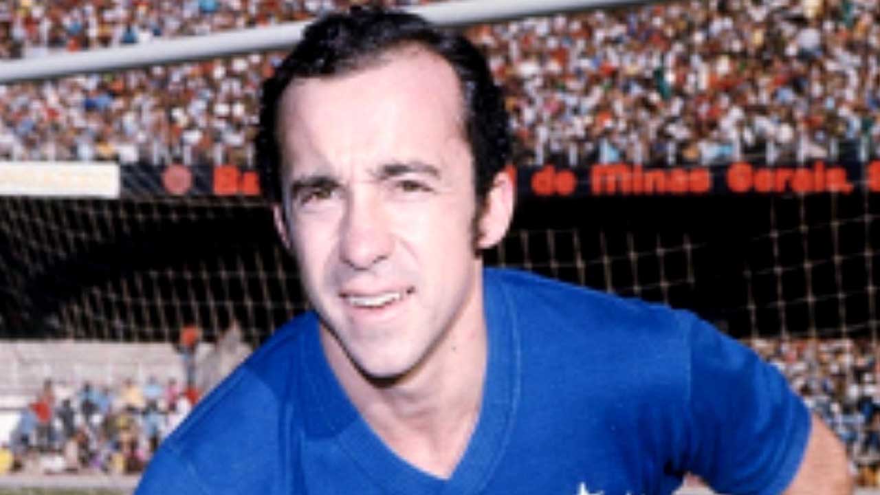 Ídolo e maior artilheiro da história do Cruzeiro já foi jogador da Seleção Brasileira