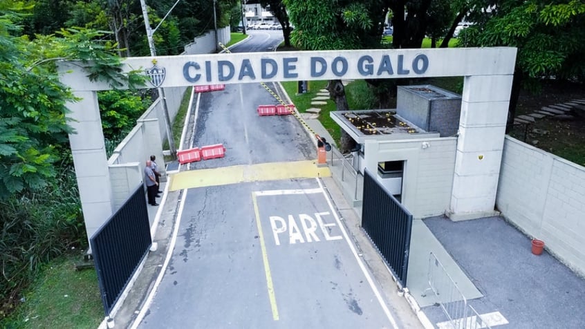 Atlético-MG quer copiar o Cruzeiro, mas não tem dinheiro e passa vergonha