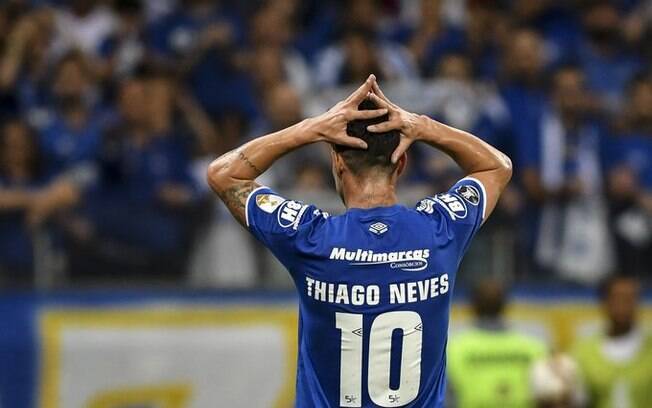 Levou o Cruzeiro ao rebaixamento e agora pede quantia milionária ao Flamengo