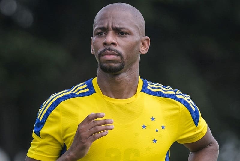 Perdeu espaço no Cruzeiro e vai ter que disputar a Série B do Brasileirão