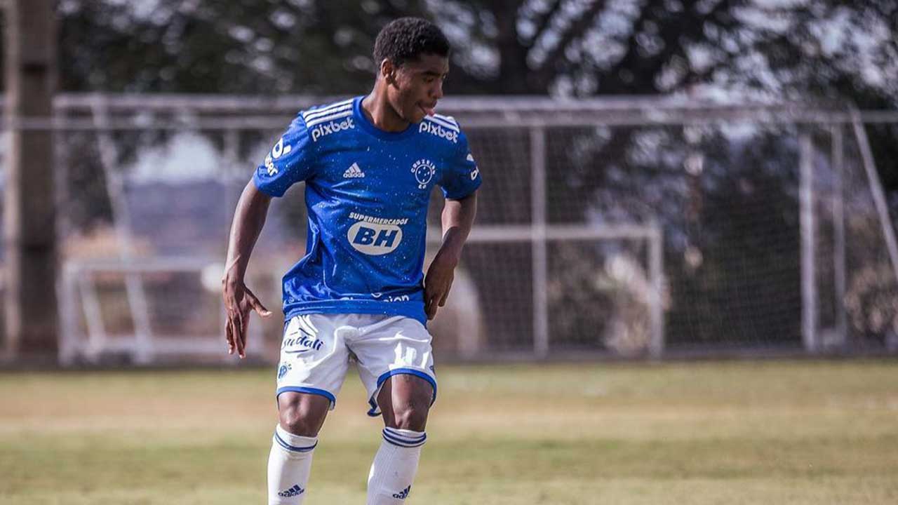 Cruzeiro pode comprar jovem promessa que está se destacando no mercado