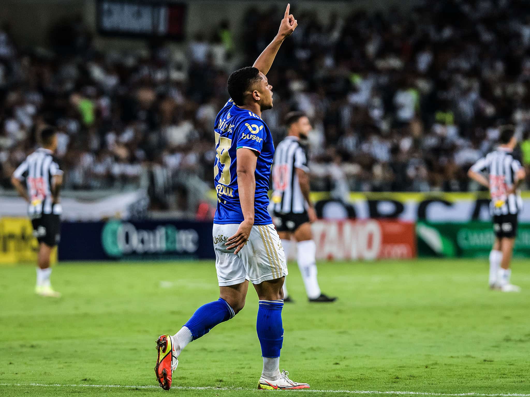 Vitor Roque