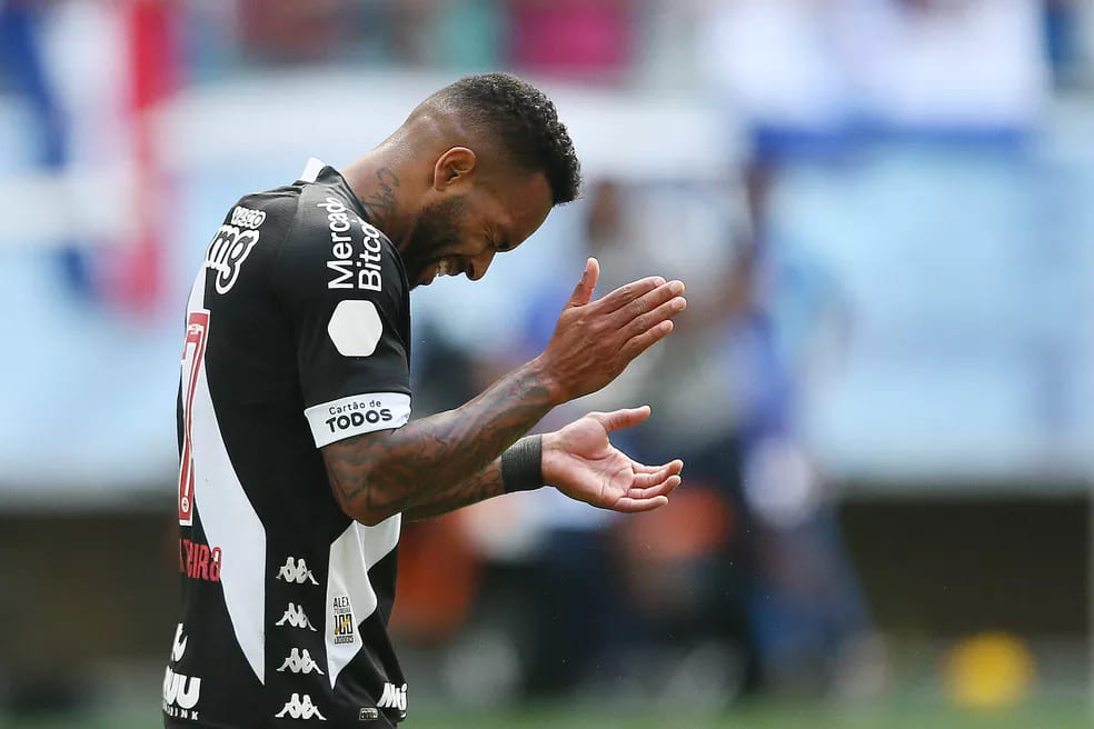 Cruzeiro pode contratar Alex Teixeira sem ter que pagar nenhum valor ao Vasco