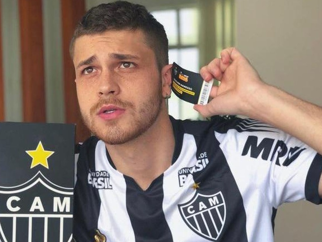 Torcida do Cruzeiro calou a boca de torcedores do Galo e fez Gustavo Tubarão passar vergonha em evento