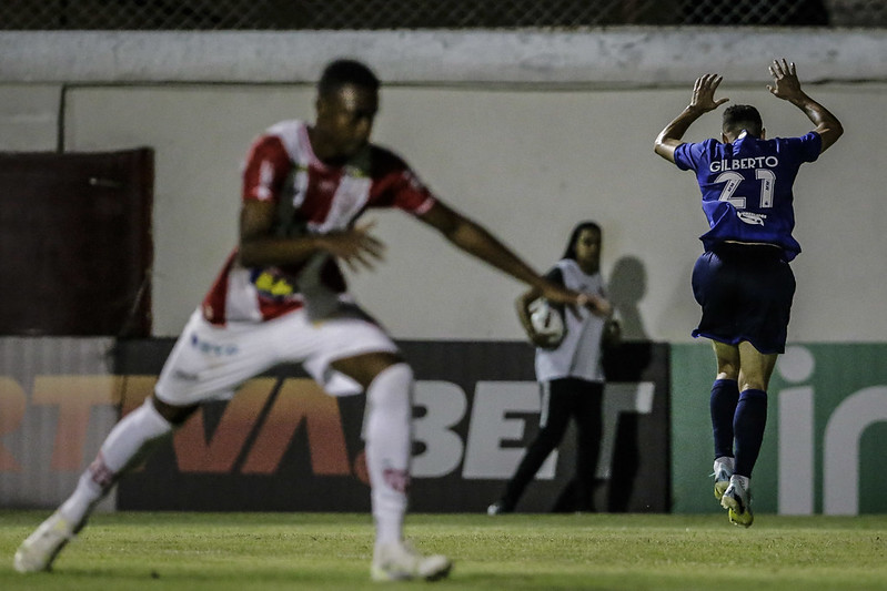 hat-trick_gilberto