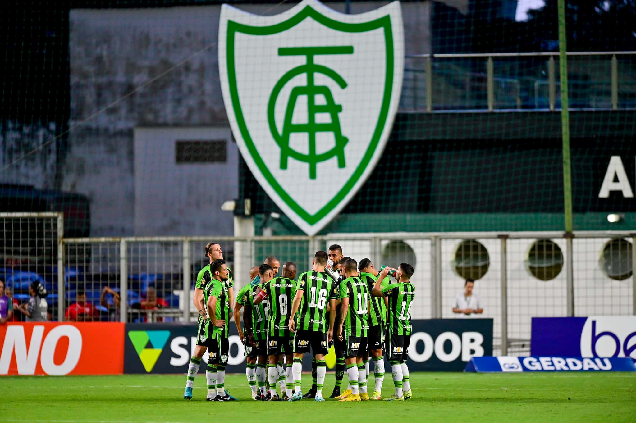 América