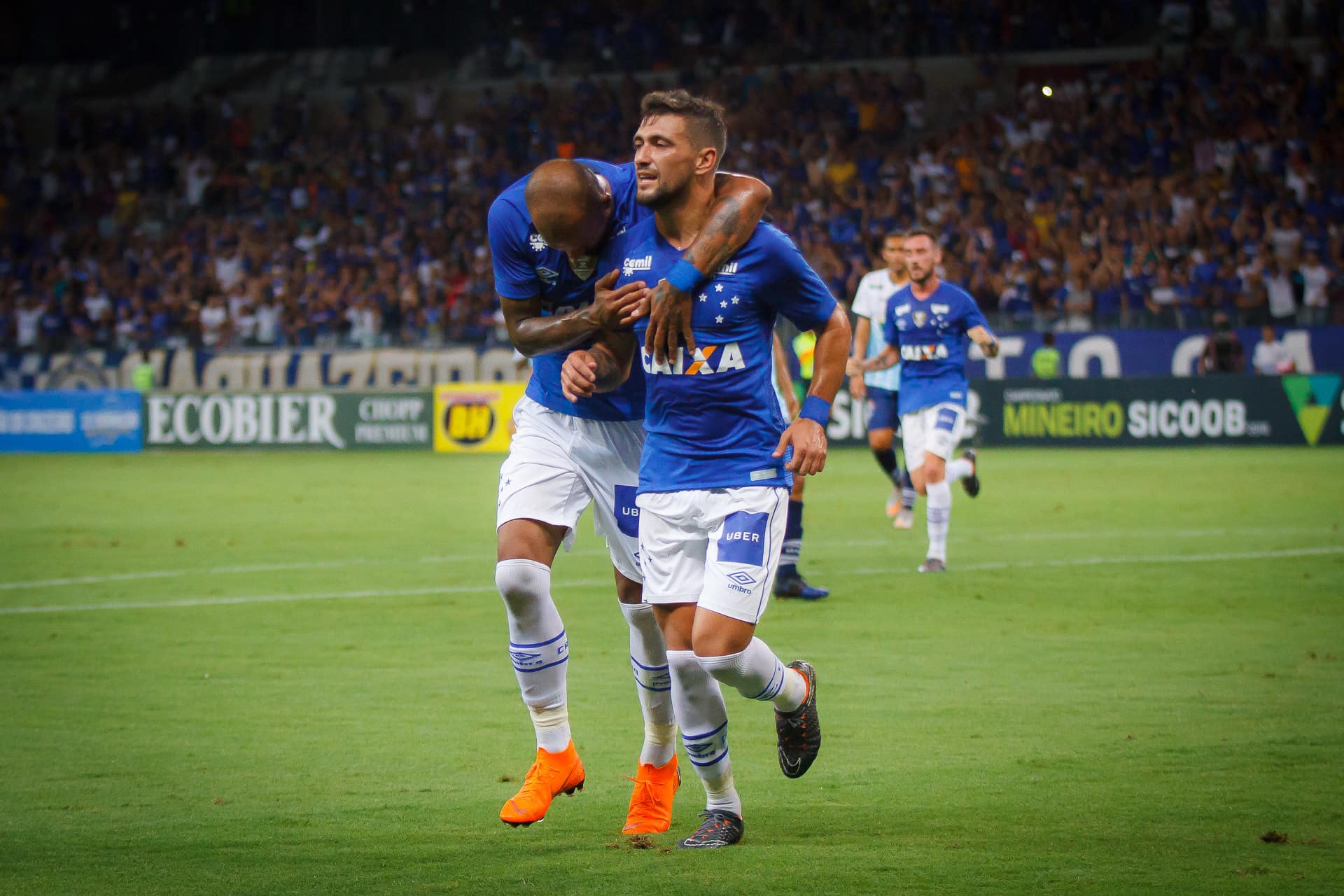 Bruno Silva e Arrascaeta Cruzeiro (1)