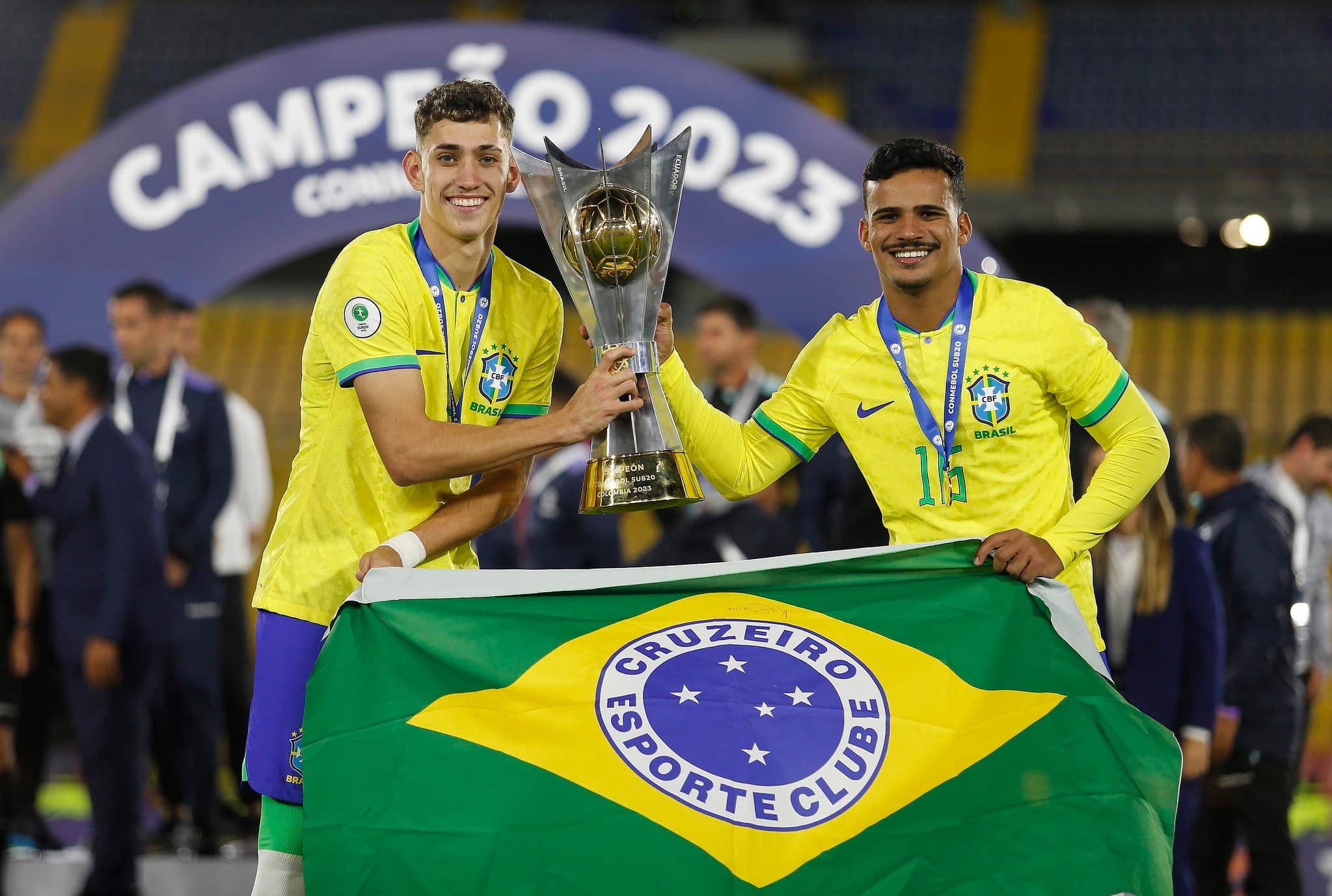 Stênio e Kaiki Cruzeiro