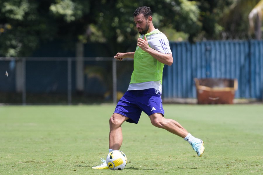 Quando Luciano Castán vai estrear pelo Cruzeiro?