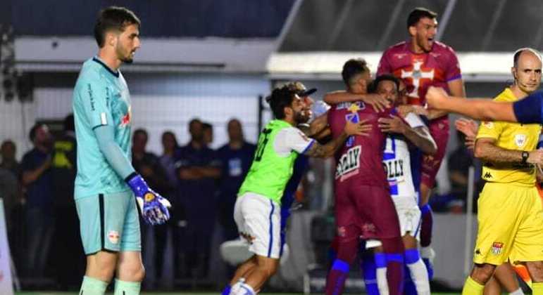Bragantino chega abalado para amistoso contra o Cruzeiro