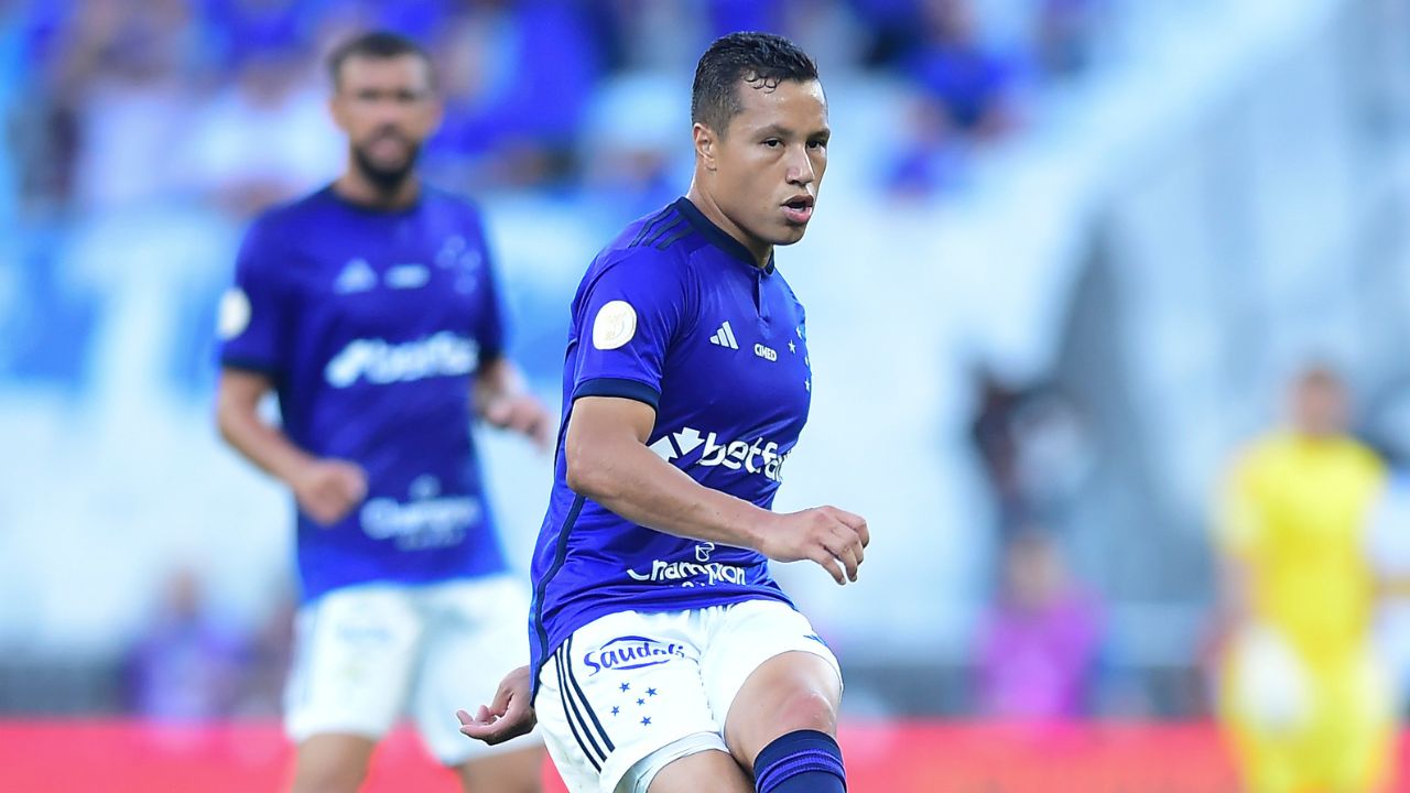Marlon foi eleito o jogador destaque do Cruzeiro na estreia do Brasileirão 2023