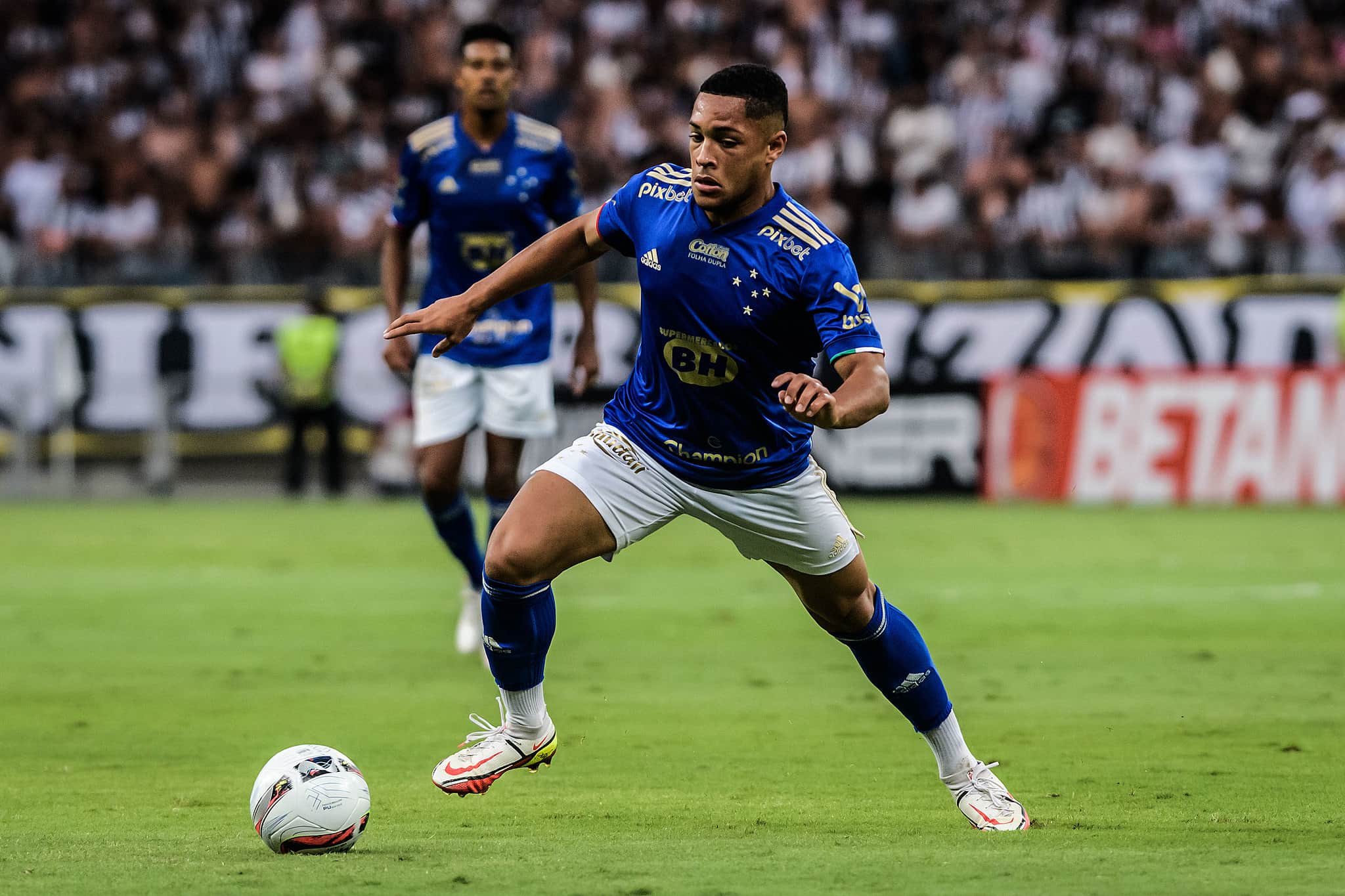 Vitor Roque