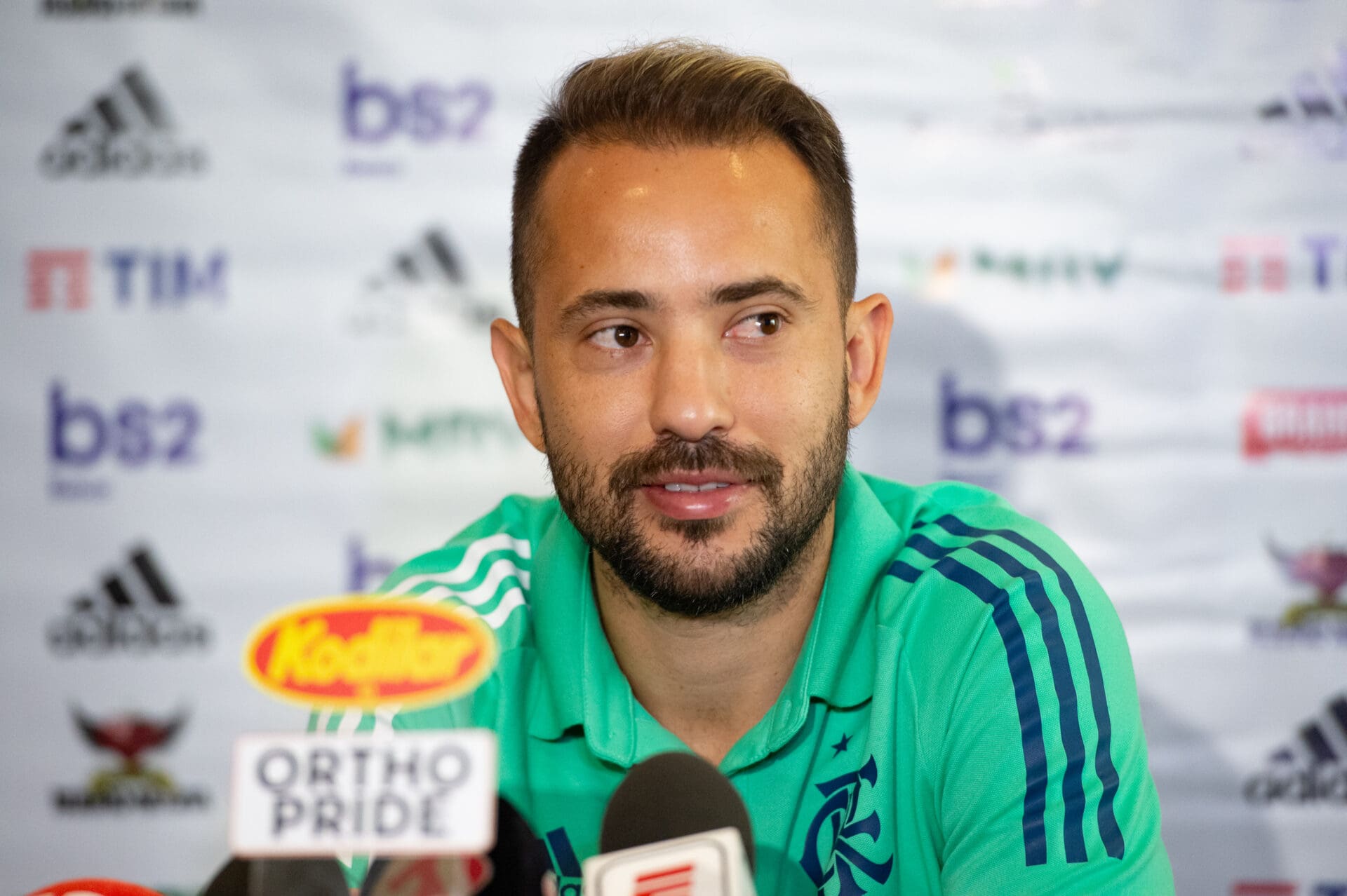 Everton Ribeiro