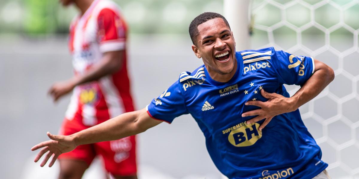 vitor-roque-cruzeiro