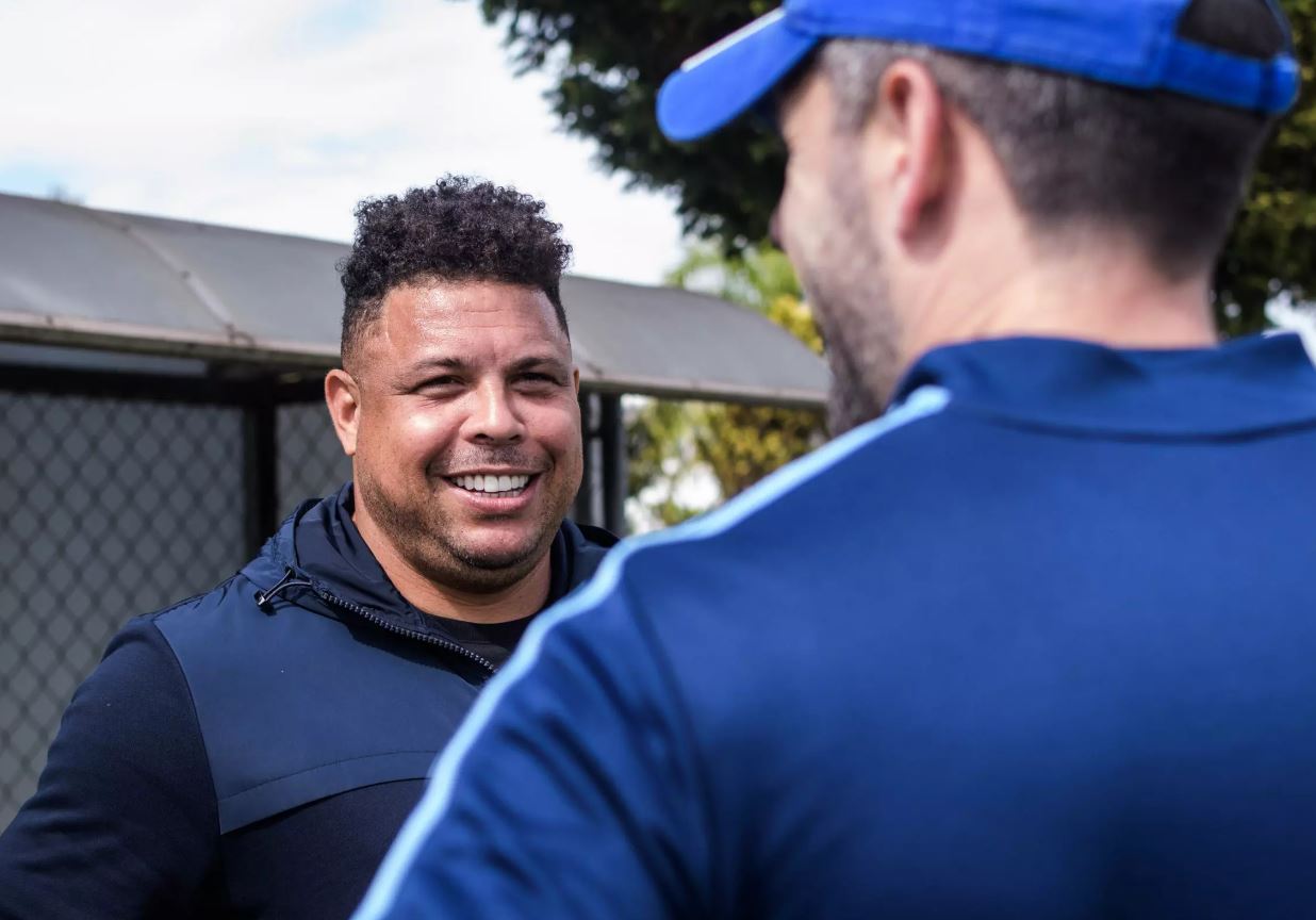 Ronaldo-cruzeiro-lateral